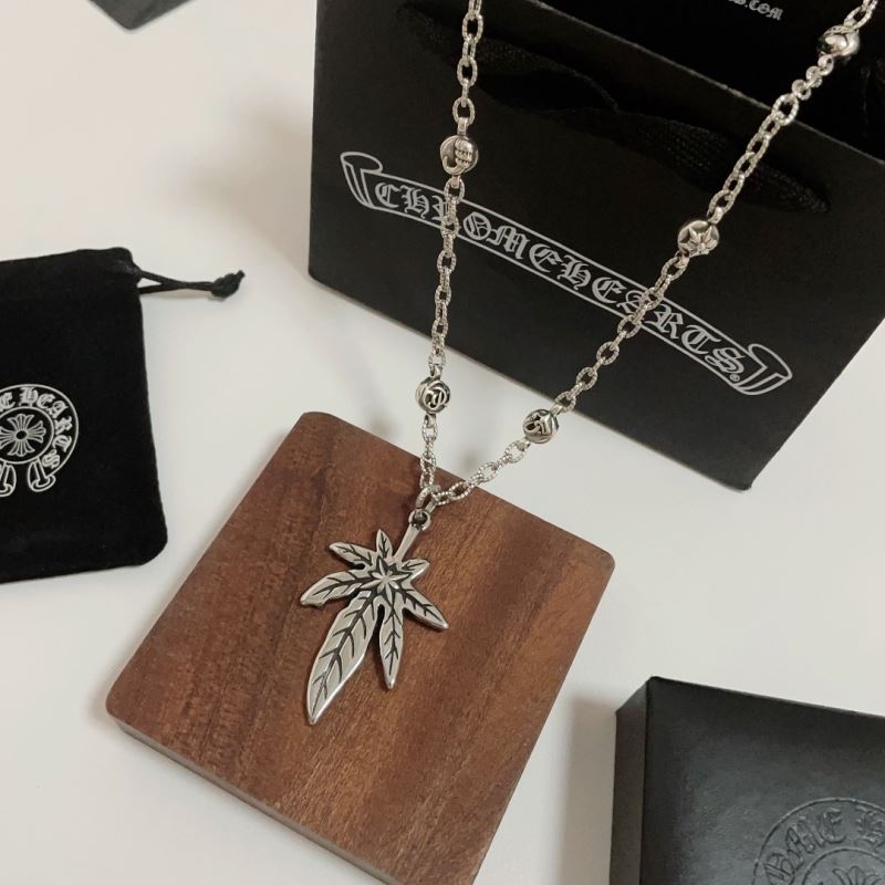 Ch**me He**ts necklaces